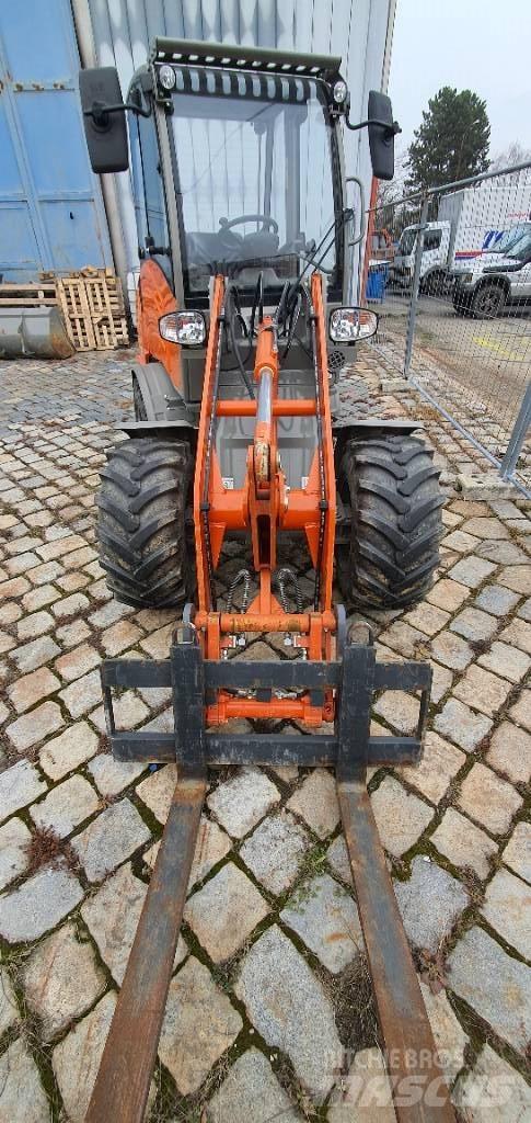 Weycor AR 380 Kolesové nakladače
