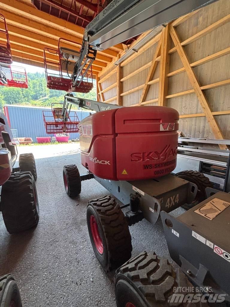 SkyJack SJ 51 AJ Kĺbové plošiny