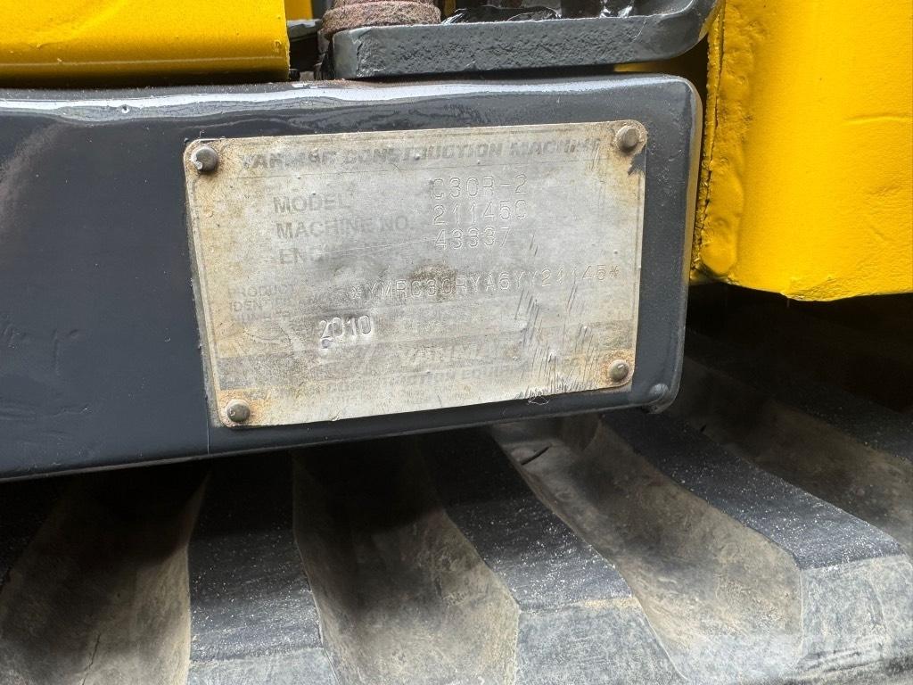 Yanmar C 30 R-2 Pásové sklápače
