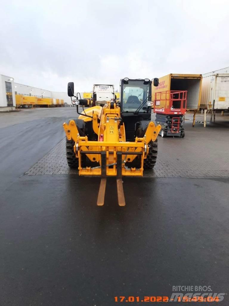 JCB 540-140 Teleskopické manipulátory