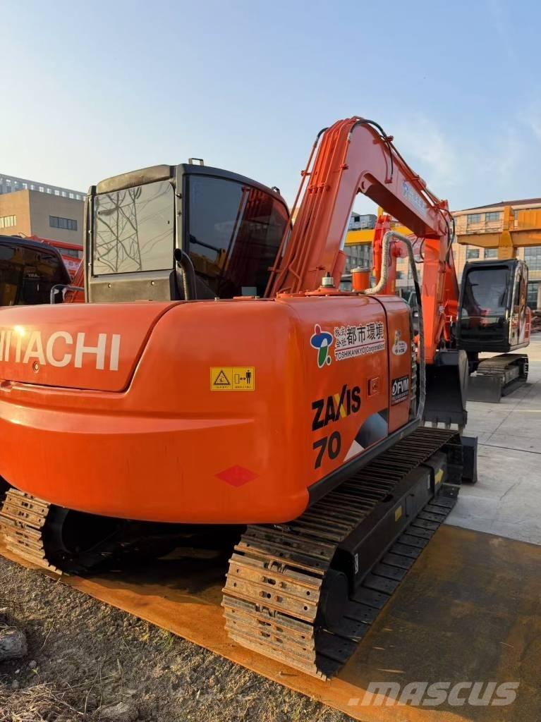 Hitachi 70 Pásové rýpadlá