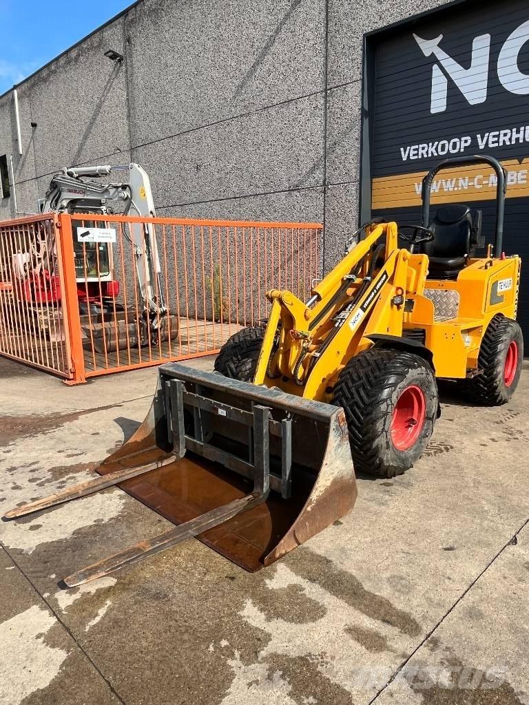 Knikmops KM 250 Kolesové nakladače