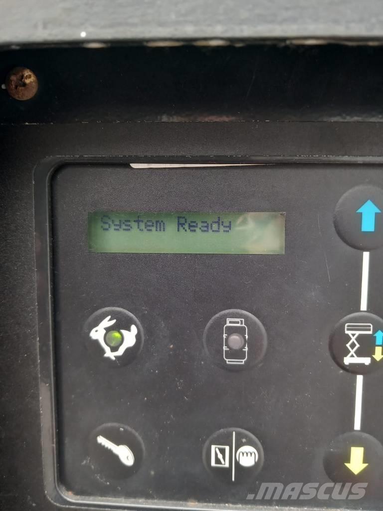 Genie GS 3369 RT Nožnicové zdvíhacie plošiny