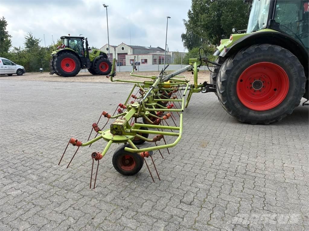 CLAAS VOLTO 870 Obracače a zhrabovače sena