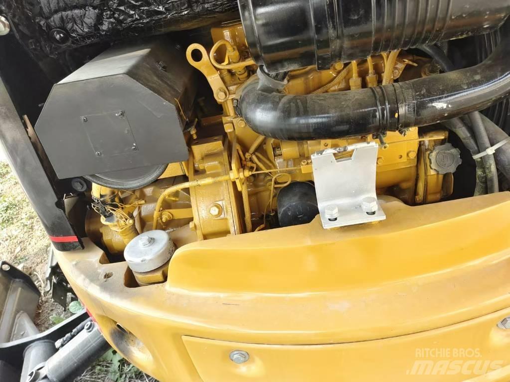 CAT 303 CR Mini rýpadlá < 7t