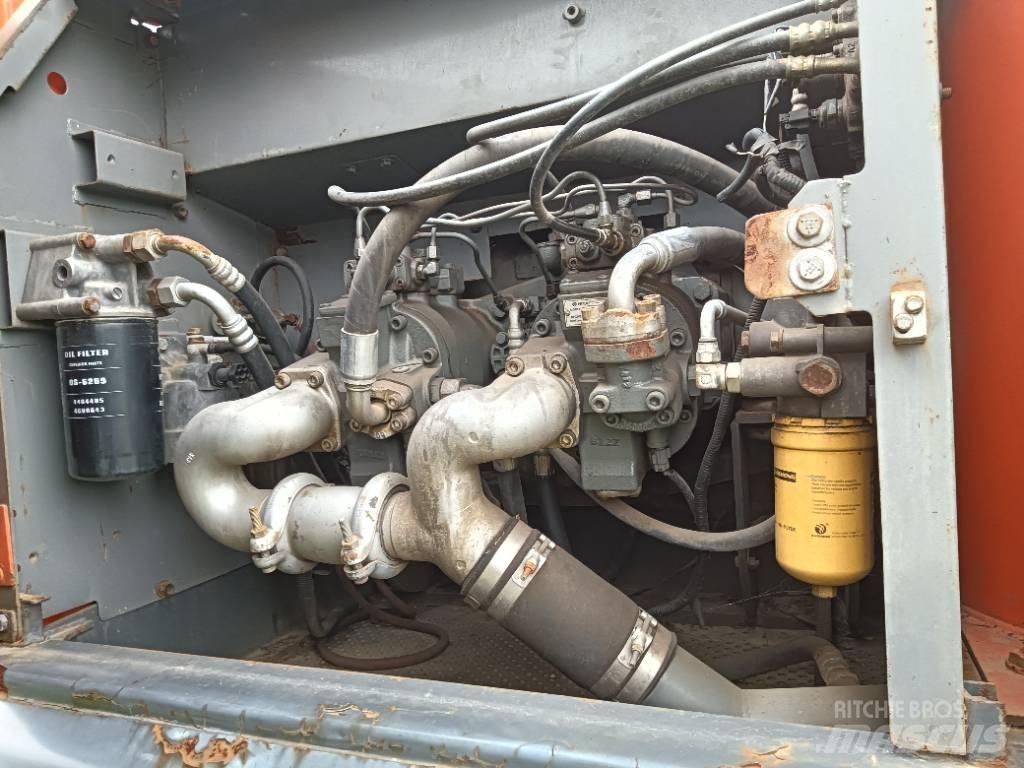 Hitachi ZX 350 Pásové rýpadlá