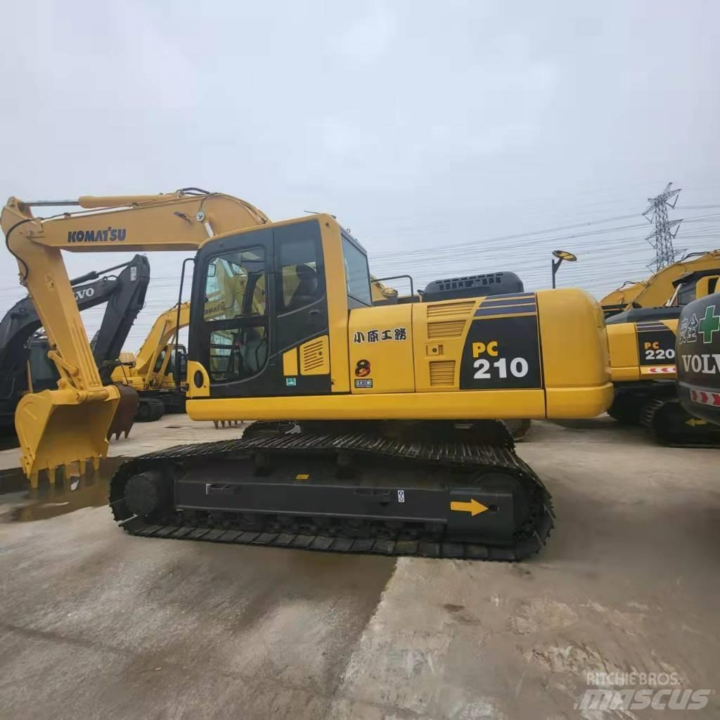 Komatsu PC 210 Pásové rýpadlá