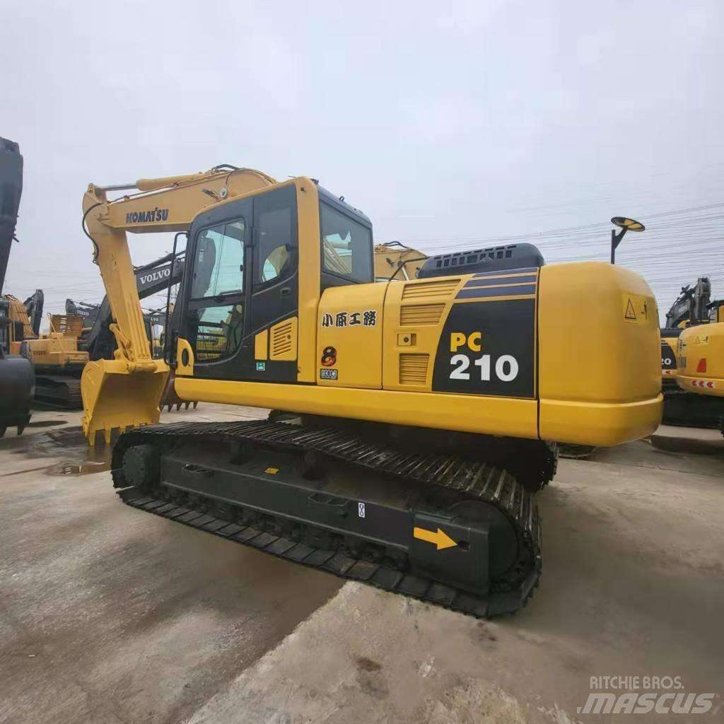 Komatsu PC 210 Pásové rýpadlá