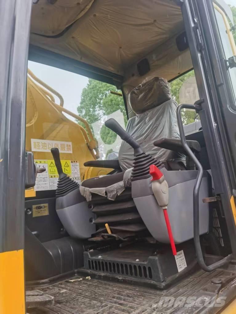 Komatsu PC 450-8 Pásové rýpadlá