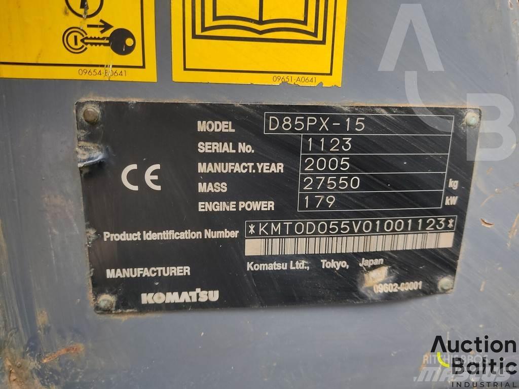 Komatsu D85PX-15 Pásové dozéry