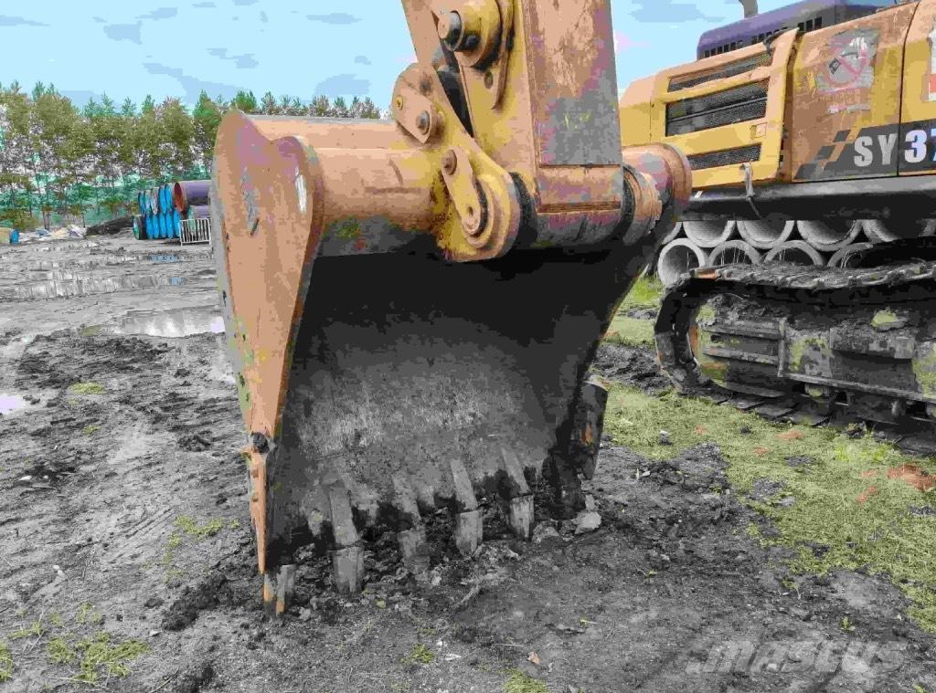 CAT 326 Pásové rýpadlá