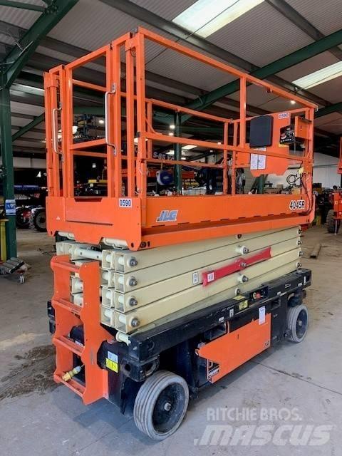 JLG 4045R Nožnicové zdvíhacie plošiny