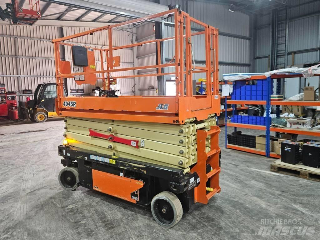 JLG 4045R Nožnicové zdvíhacie plošiny