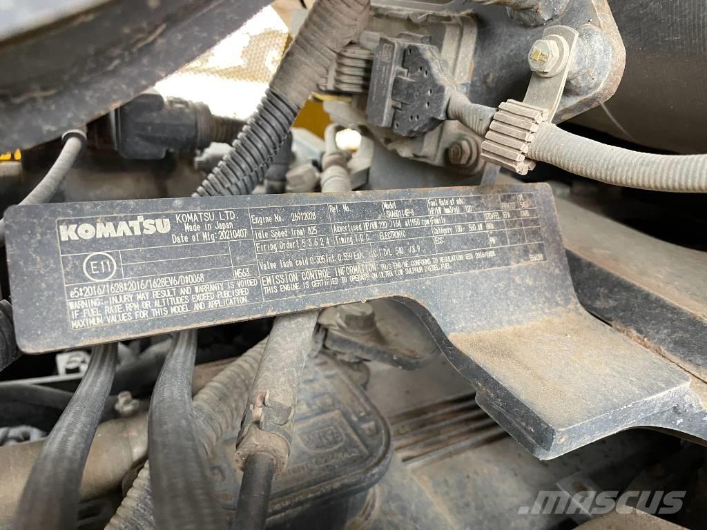 Komatsu D 65 PX-18E0 Pásové dozéry