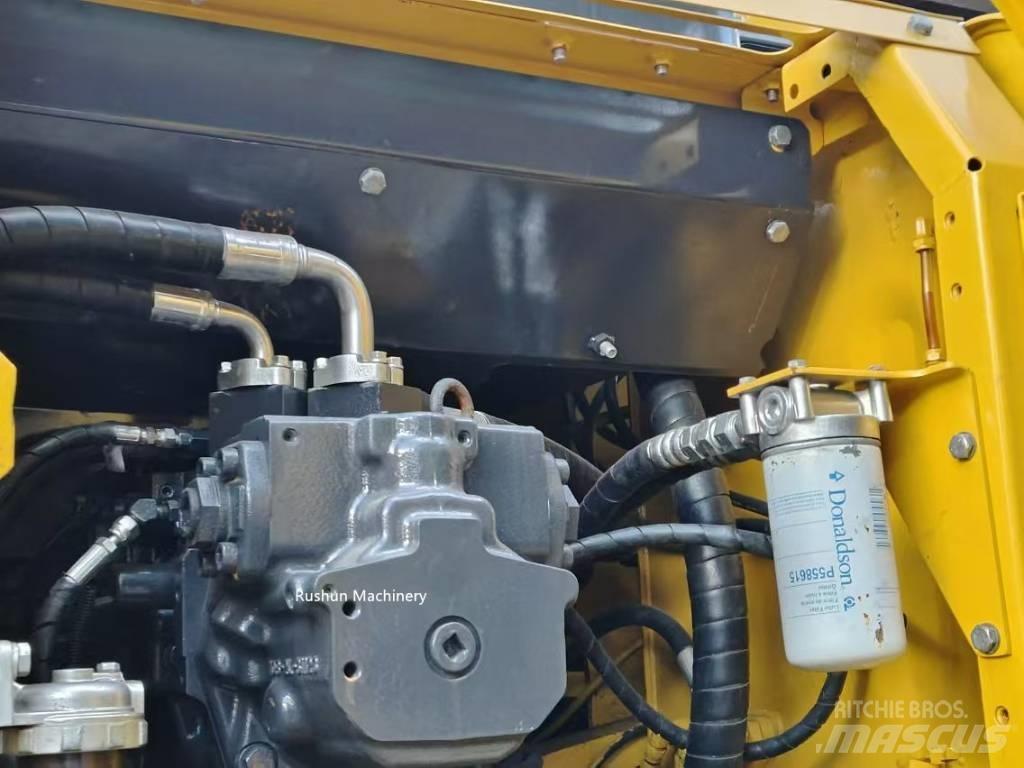 Komatsu PC 220-7 Pásové rýpadlá
