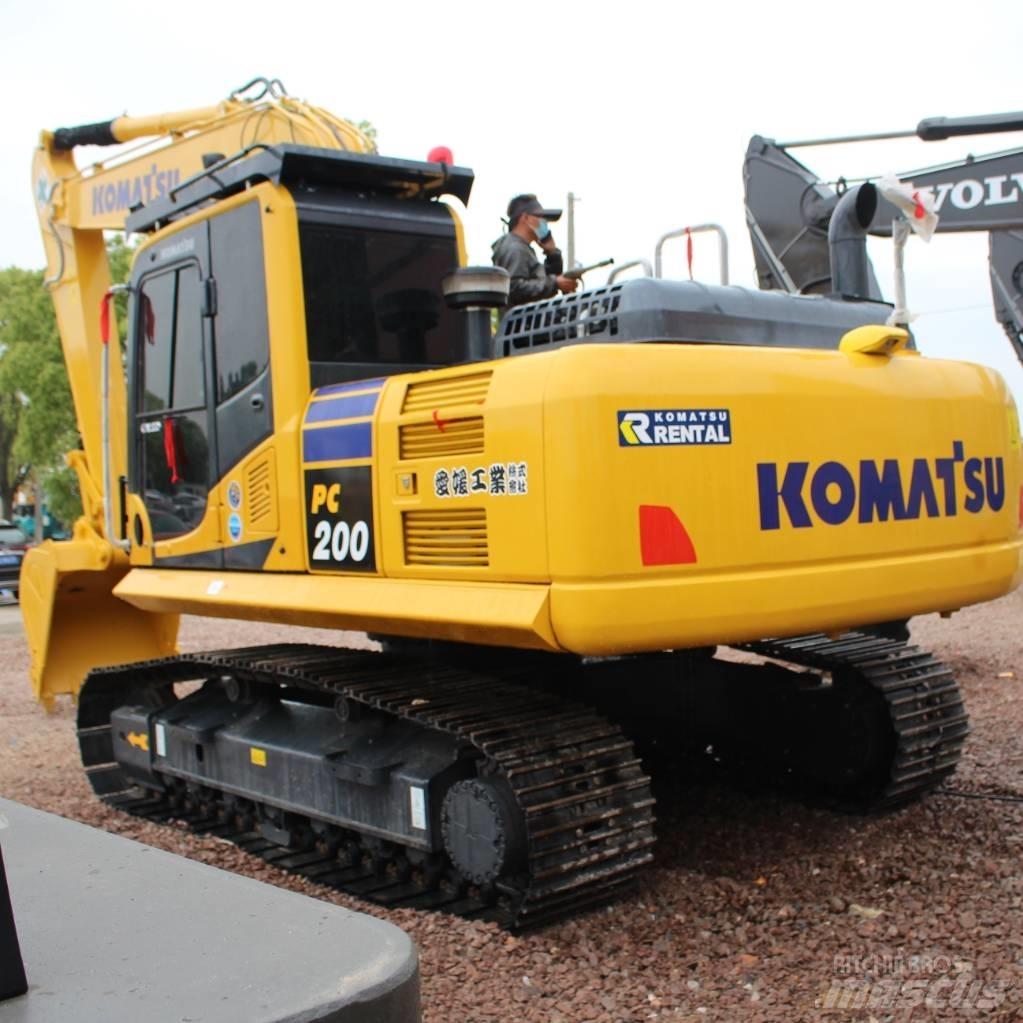 Komatsu PC 200-8 Pásové rýpadlá
