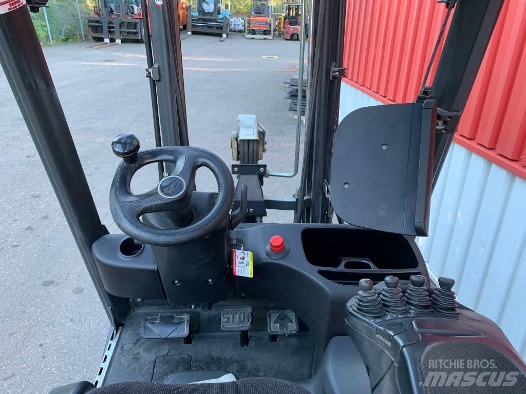 Linde E16C-02 Akumulátorové vozíky