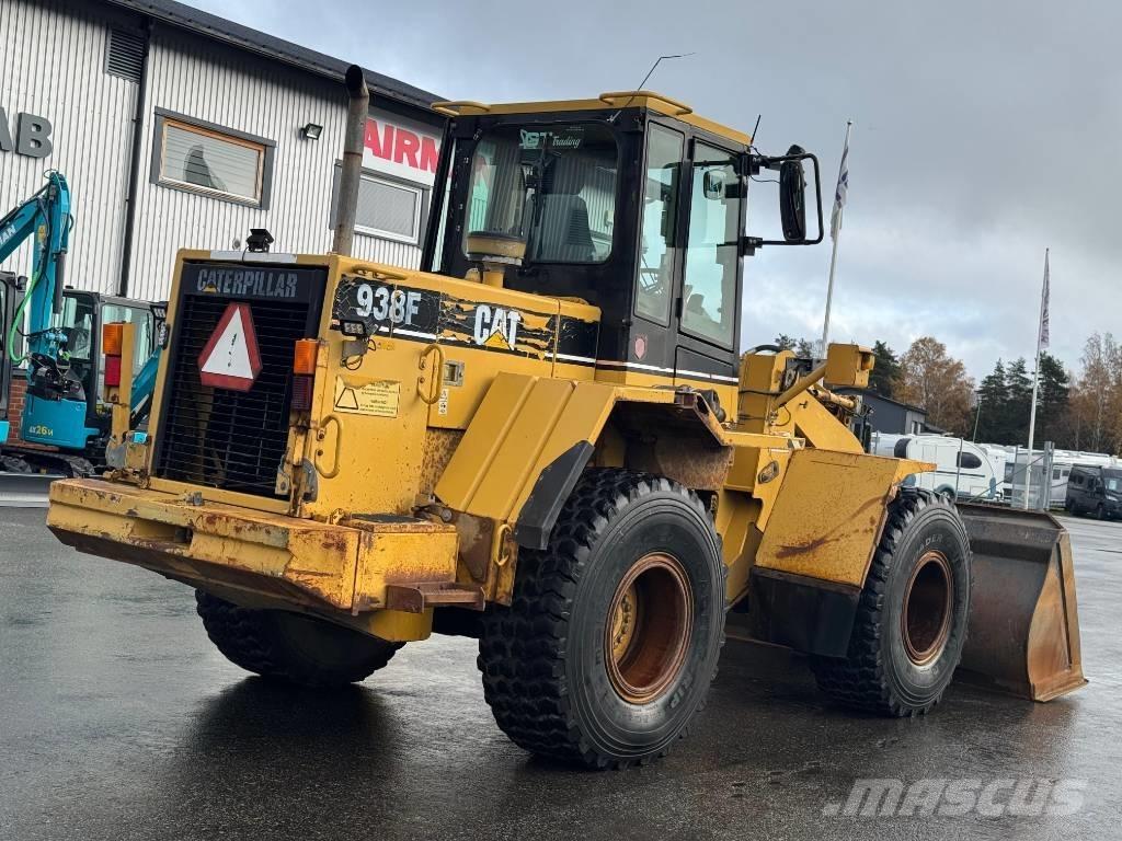 CAT 938 F II Kolesové nakladače
