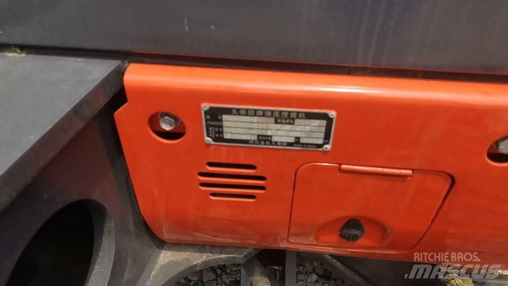 Kubota KX 165 Pásové rýpadlá