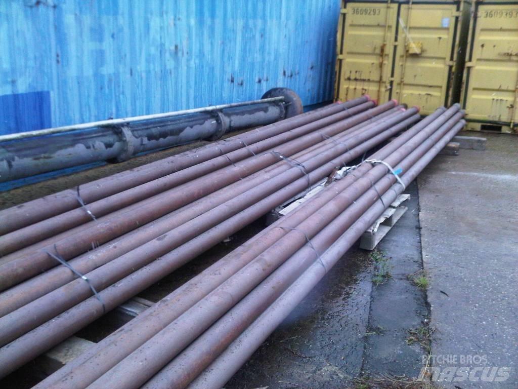  Drill pipes 32' X 4" Zariadenie na hlbinné vŕtanie ropy a plynu