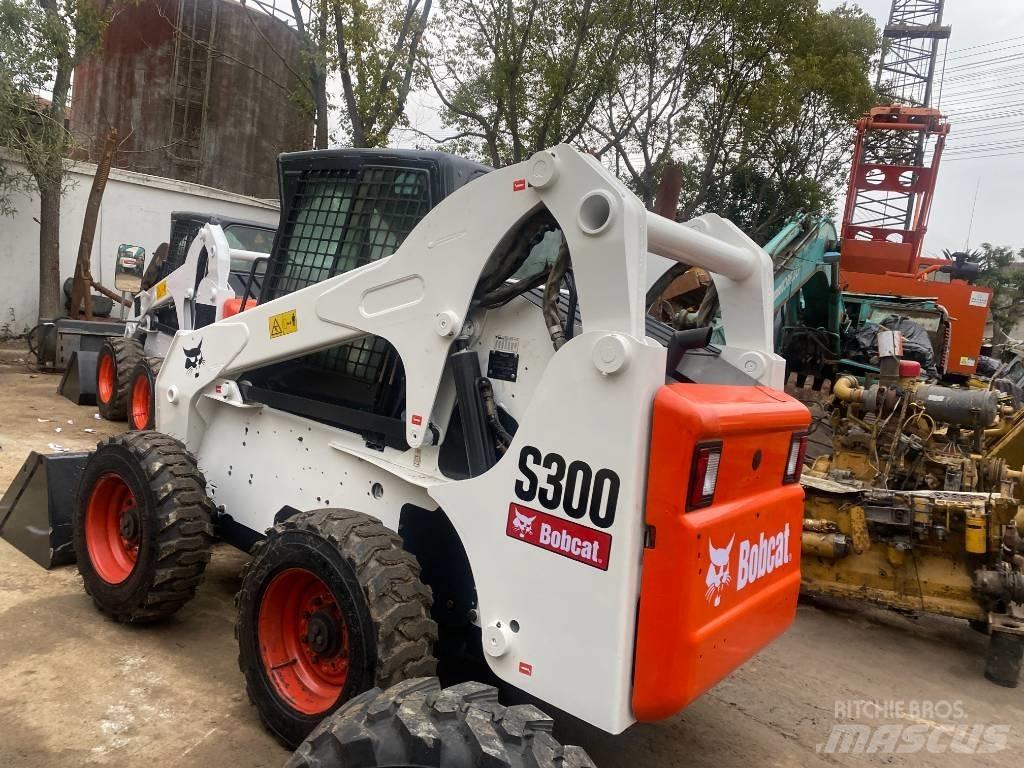 Bobcat S 300 Šmykom riadené nakladače