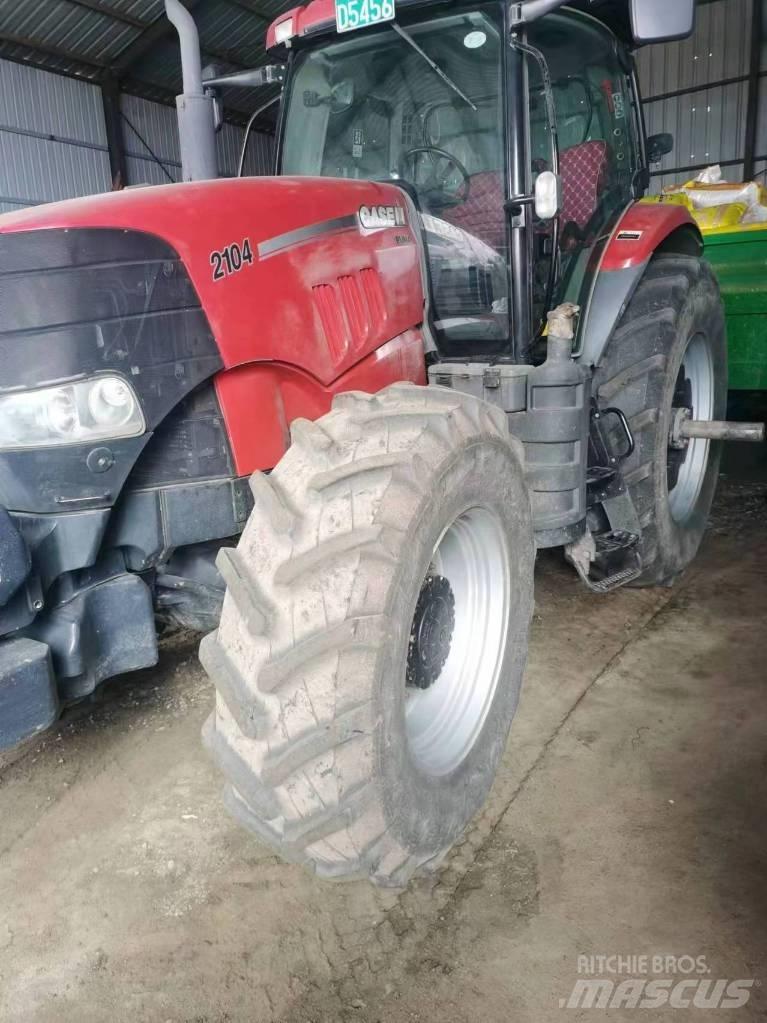 Case IH PUMA 2104 Traktory