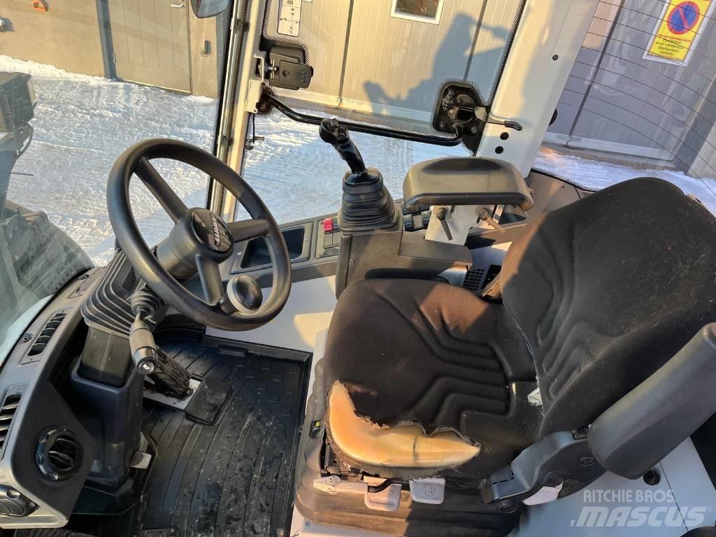 CLAAS Torion 956 Kolesové nakladače