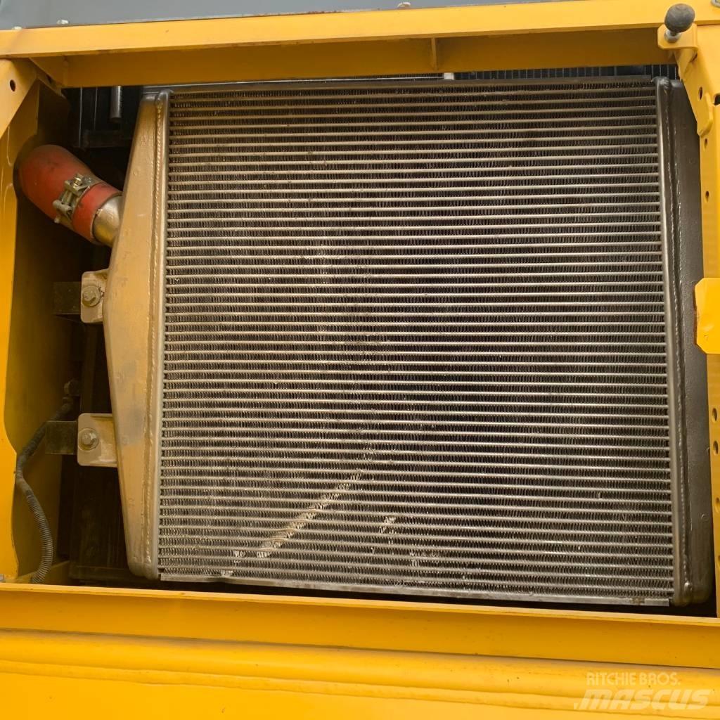 Komatsu PC450-8 Pásové rýpadlá