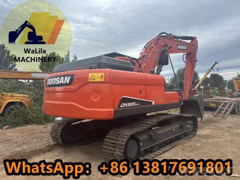 Doosan DX 225 Pásové rýpadlá