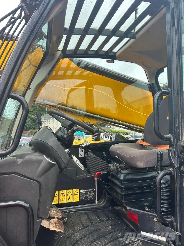 JCB 540-140 Sway / AC Teleskopické manipulátory