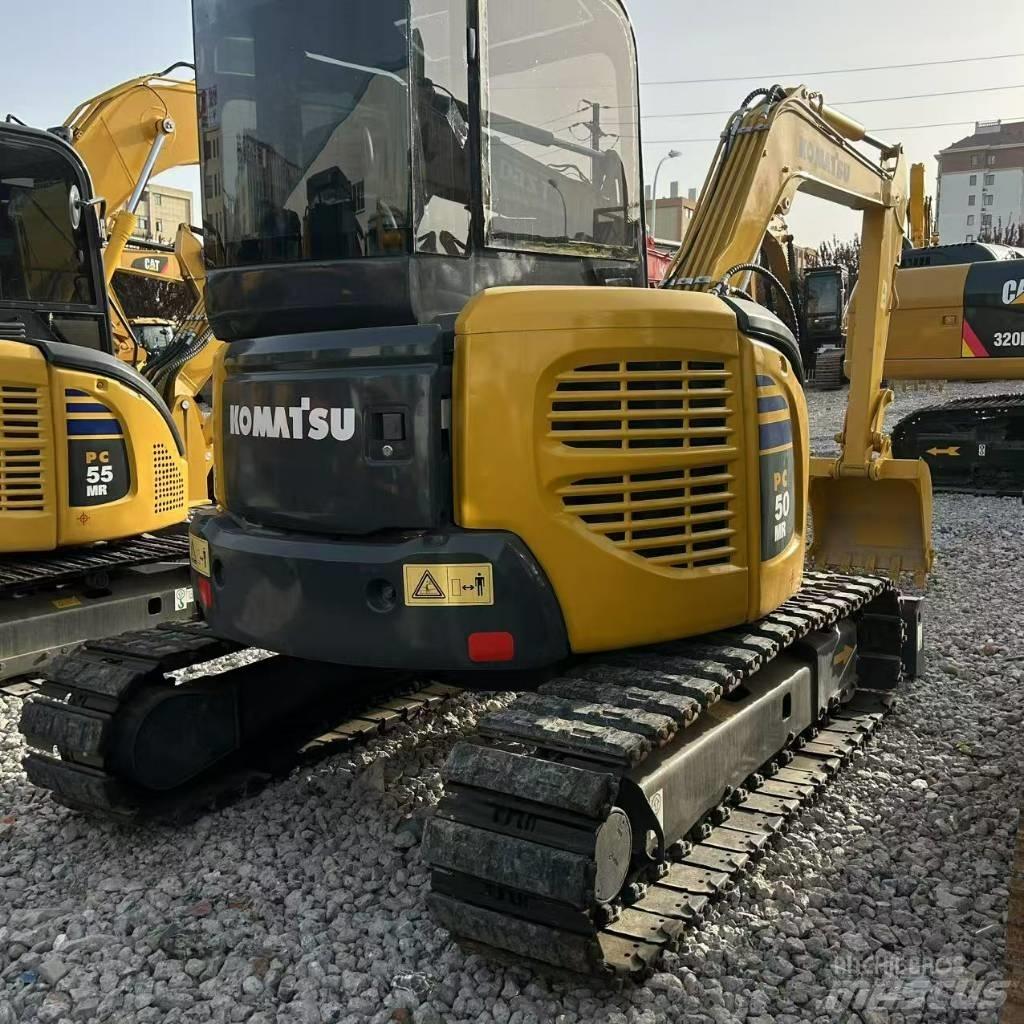 Komatsu 50-2 Pásové rýpadlá