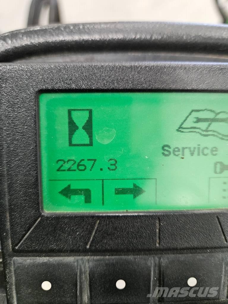 John Deere 9009A Kosačky na kosenie roughov a semiroughov