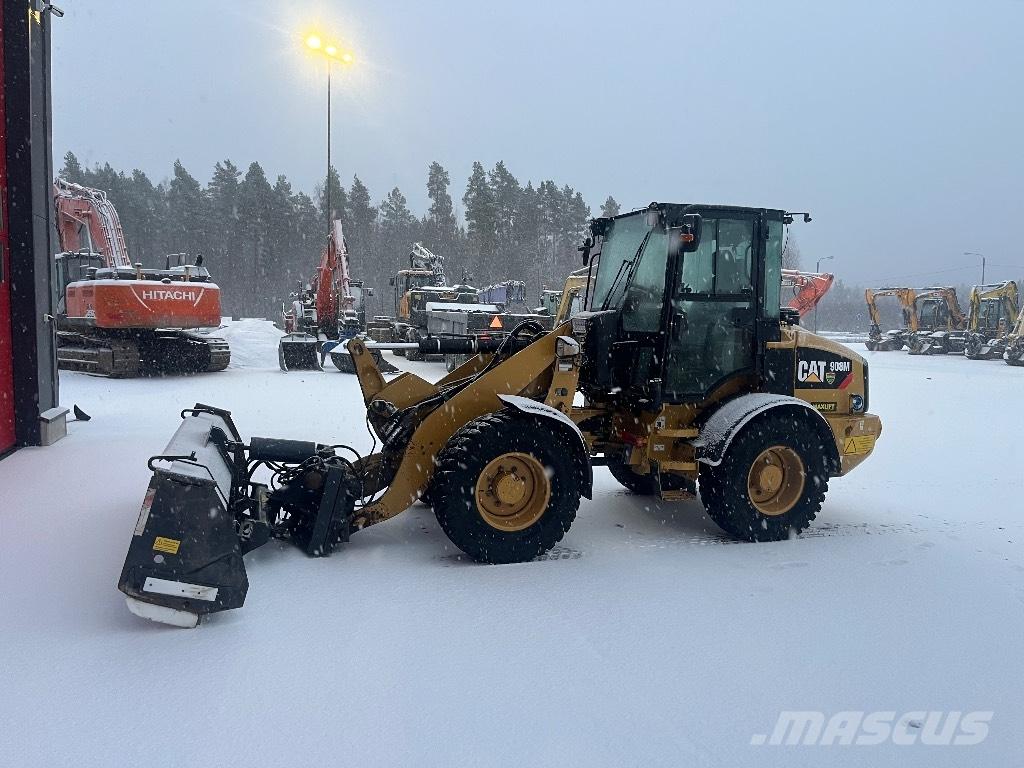 CAT 908 / Myyty, Sold Kolesové nakladače