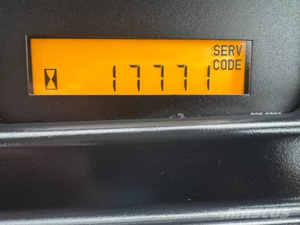 CAT 988 H Kolesové nakladače