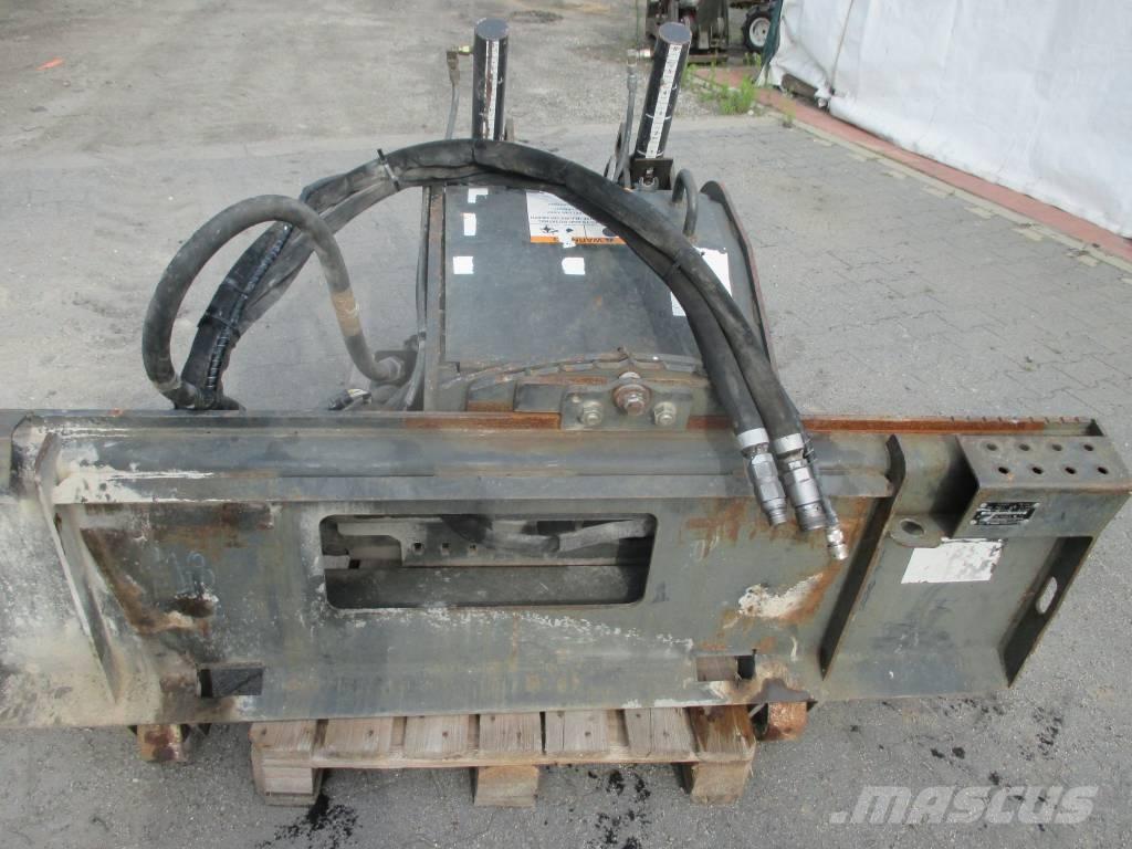 Bobcat 18 PLA Skrejpre