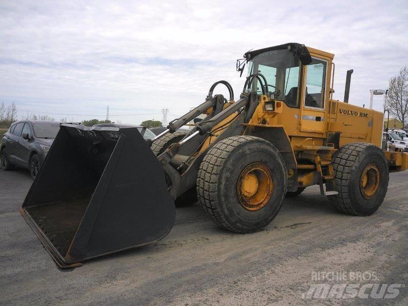 Volvo BM L120B Kolesové nakladače