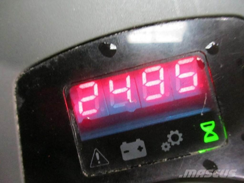 BT LPE 200 Nízkozdvižný vozík s plošinou