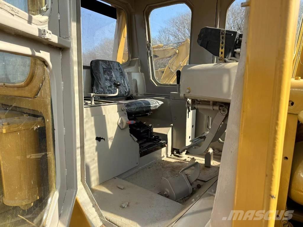 CAT D8K Pásové dozéry