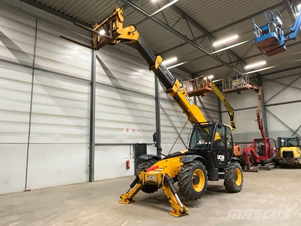 JCB 535-125 Teleskopické manipulátory