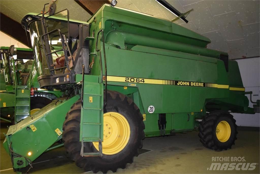 John Deere 2064 Kombinované zberacie stroje