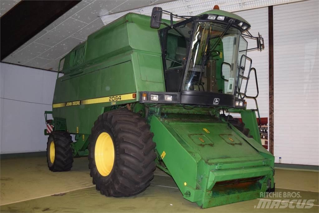 John Deere 2064 Kombinované zberacie stroje