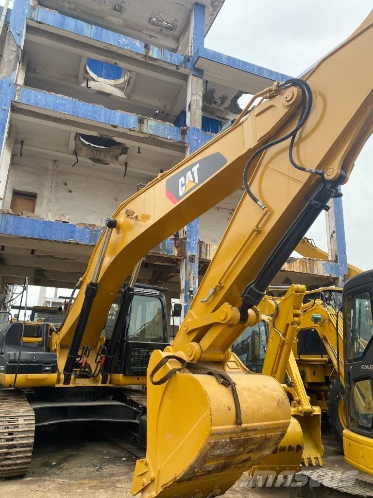 CAT 330 D Pásové rýpadlá