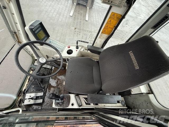 Liebherr A 924 B CAB Kabíny a interiér