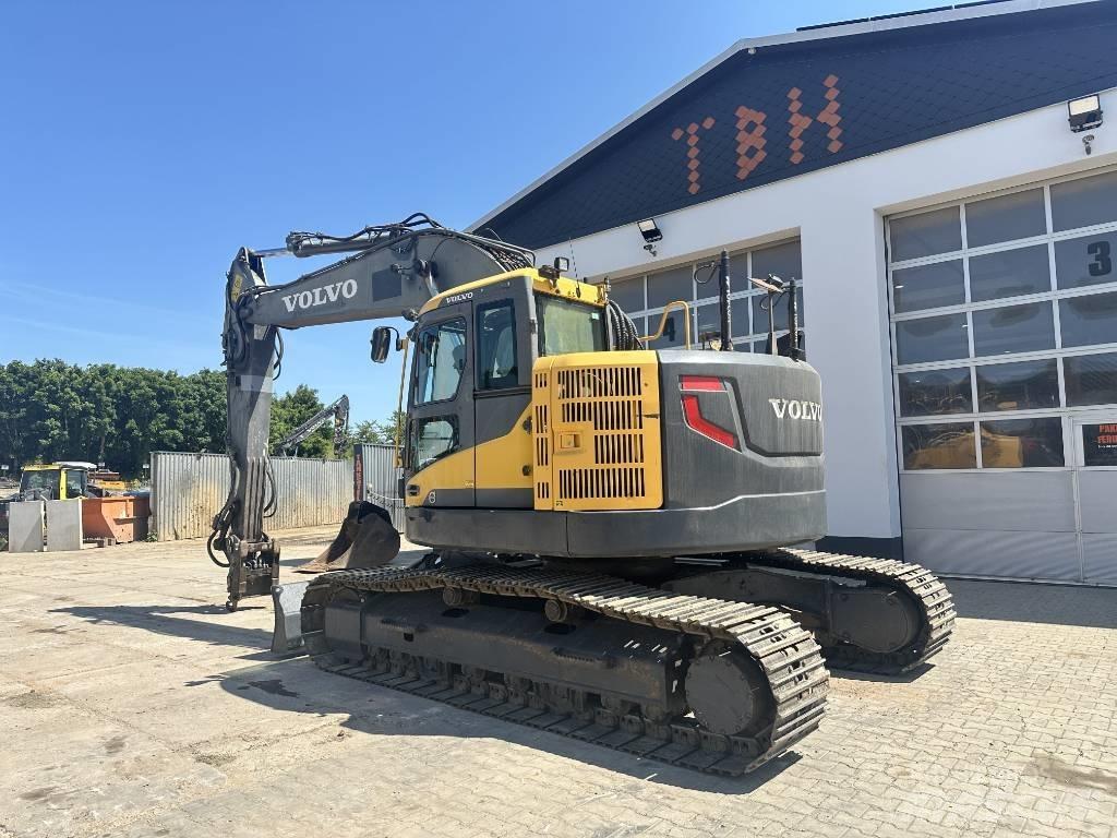 Volvo ECR 235 D Pásové rýpadlá