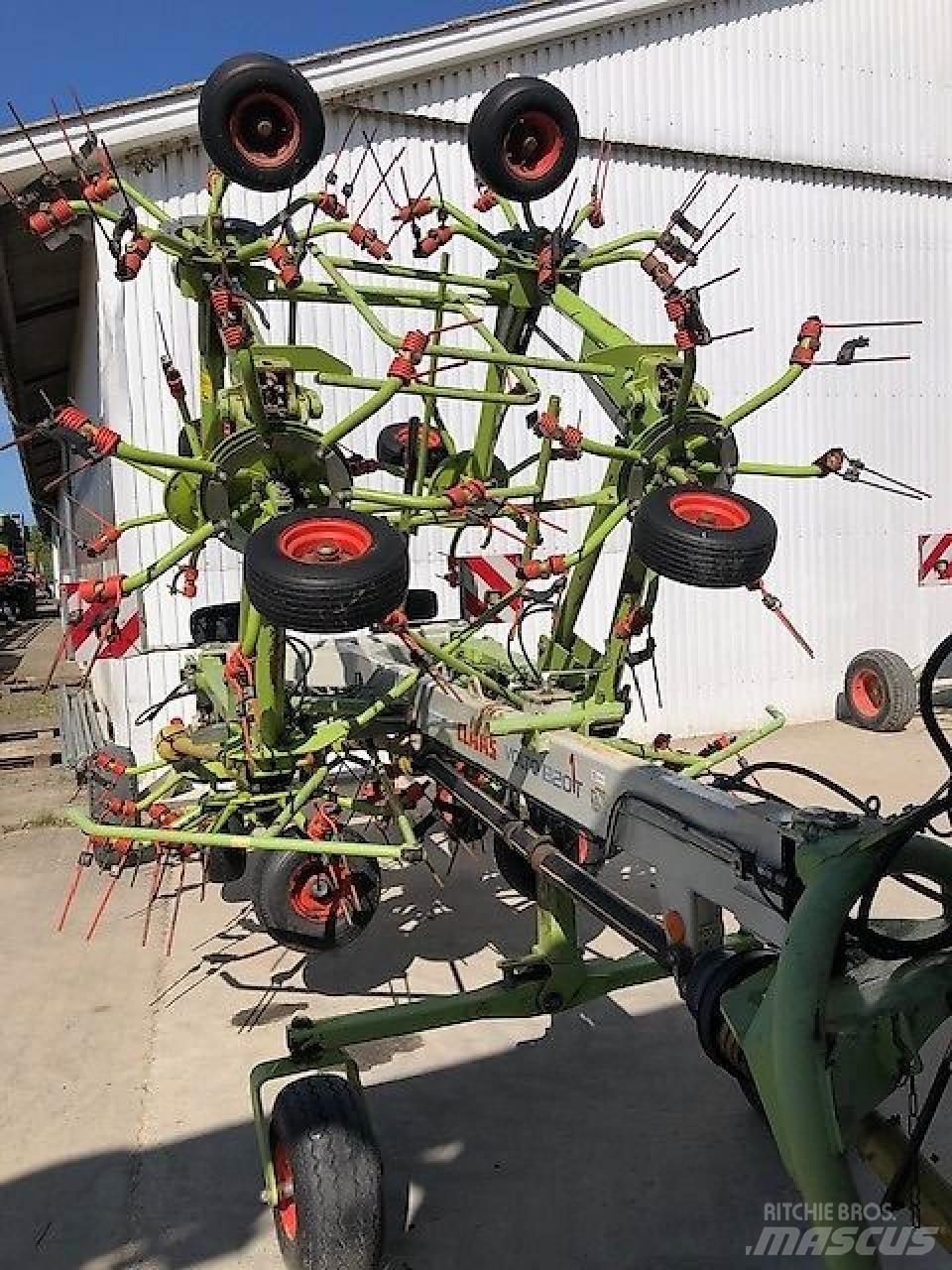 CLAAS Volto 1320 T Obracače a zhrabovače sena