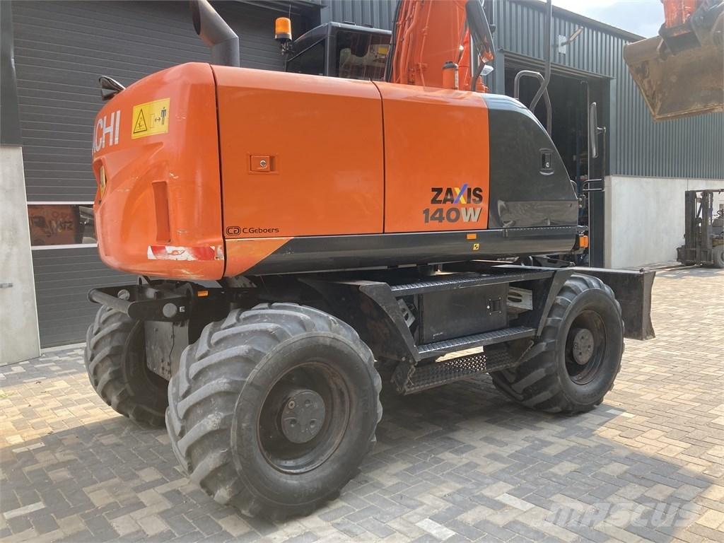 Hitachi ZX 140 W-5 Kolesové rýpadlá