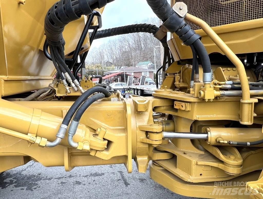 CAT 740 Kĺbové nákladné autá