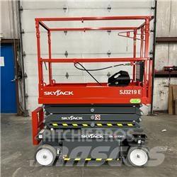 SkyJack SJ 3219 Nožnicové zdvíhacie plošiny
