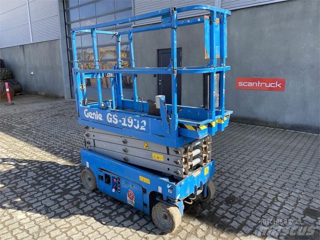 Genie GS1932 Nožnicové zdvíhacie plošiny