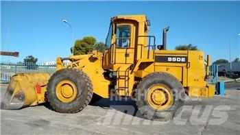 CAT 950E Kolesové nakladače